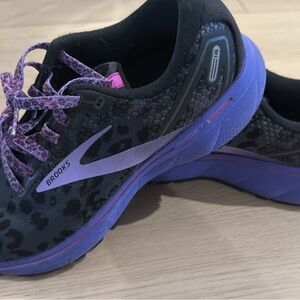 Brooks Women's Athletic Shoes - Black and Purple